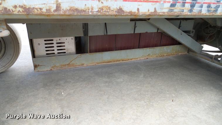 image for item DA6185 Sky Jack SJII 3220 scissor lift