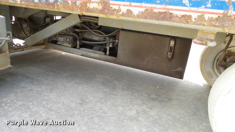 image for item DA6185 Sky Jack SJII 3220 scissor lift