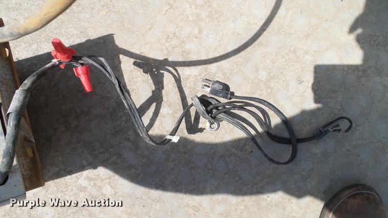 image for item DA6185 Sky Jack SJII 3220 scissor lift