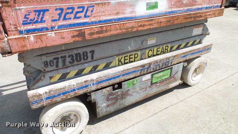 image for item DA6185 Sky Jack SJII 3220 scissor lift