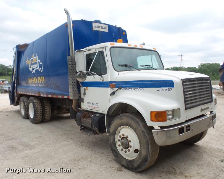 image for item DA6292 1992 International 4900 refuse truck