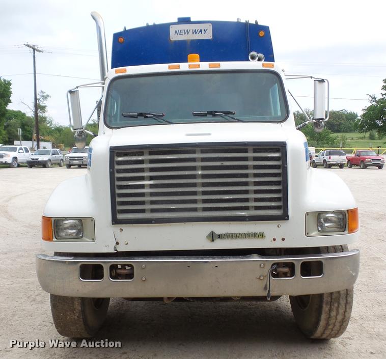 image for item DA6292 1992 International 4900 refuse truck