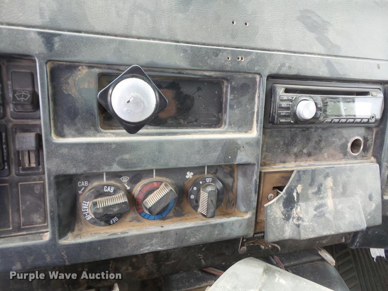 image for item DA6292 1992 International 4900 refuse truck