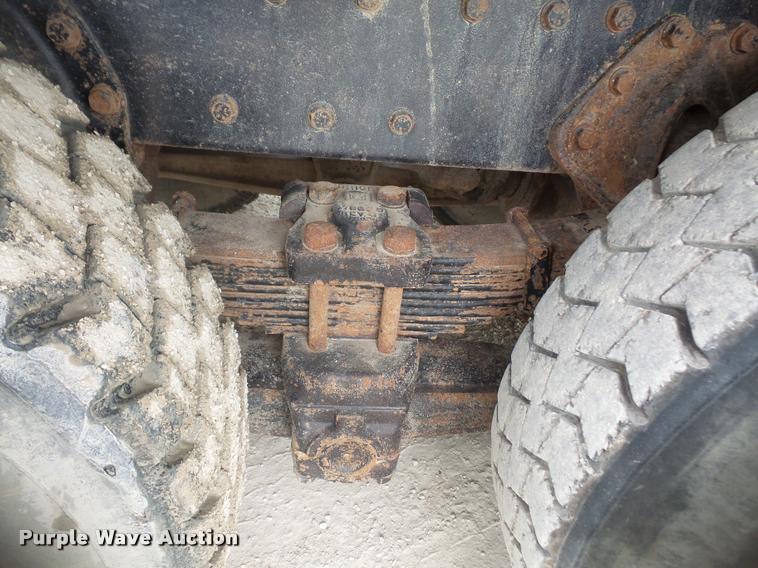 image for item DA6292 1992 International 4900 refuse truck