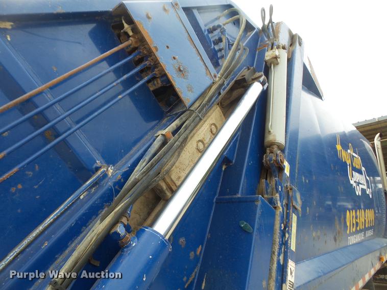 image for item DA6292 1992 International 4900 refuse truck