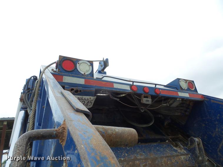 image for item DA6292 1992 International 4900 refuse truck