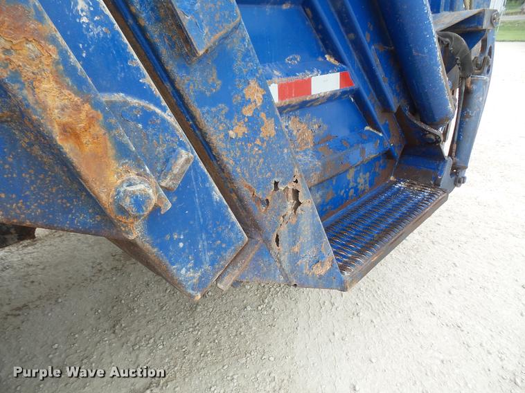 image for item DA6292 1992 International 4900 refuse truck