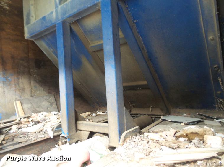 image for item DA6292 1992 International 4900 refuse truck