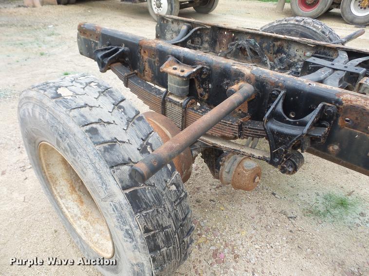 image for item DA6293 2004 International DuraStar 4300 truck chassis
