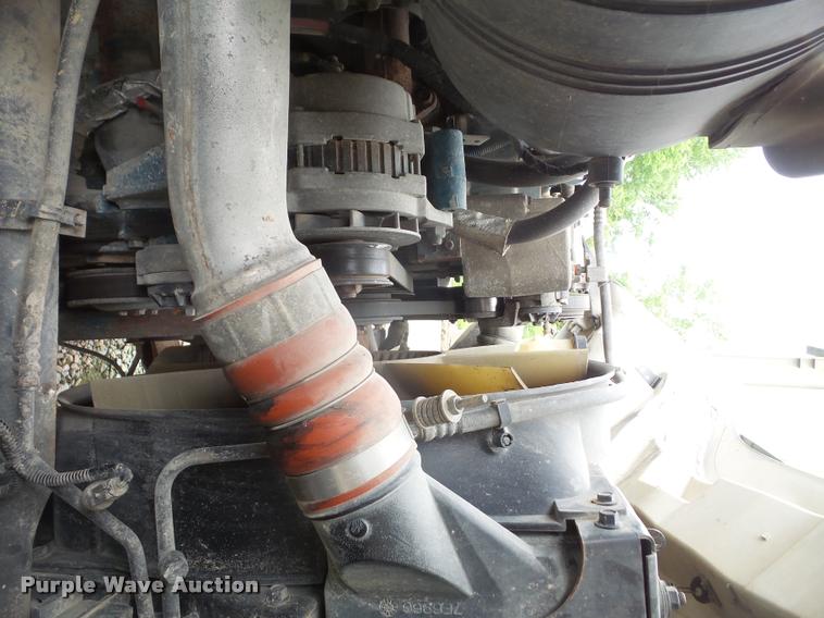 image for item DA6293 2004 International DuraStar 4300 truck chassis