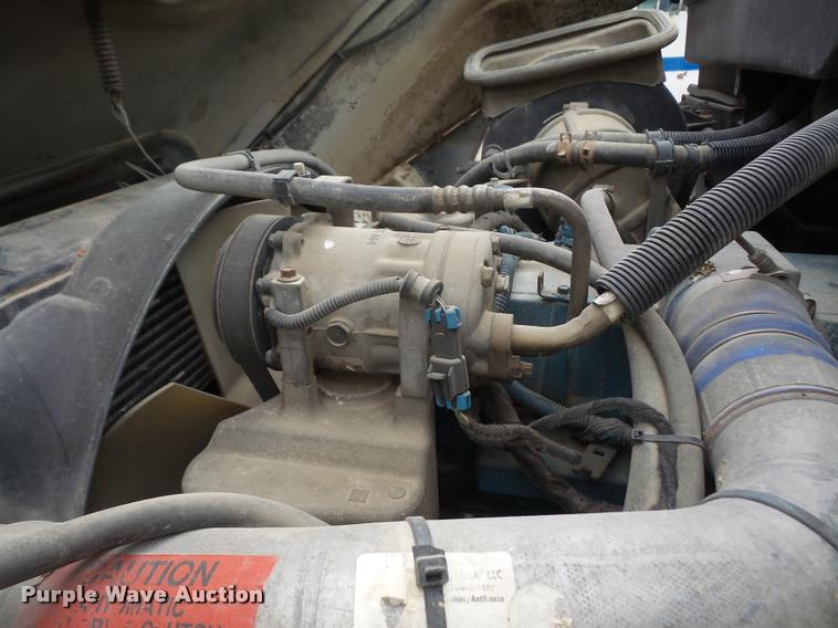 image for item DA6293 2004 International DuraStar 4300 truck chassis