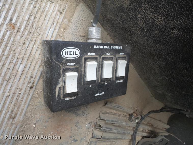 image for item DA6294 1999 Volvo Autocar WXR refuse truck