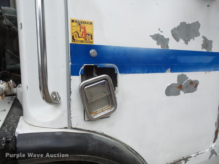 image for item DA6294 1999 Volvo Autocar WXR refuse truck