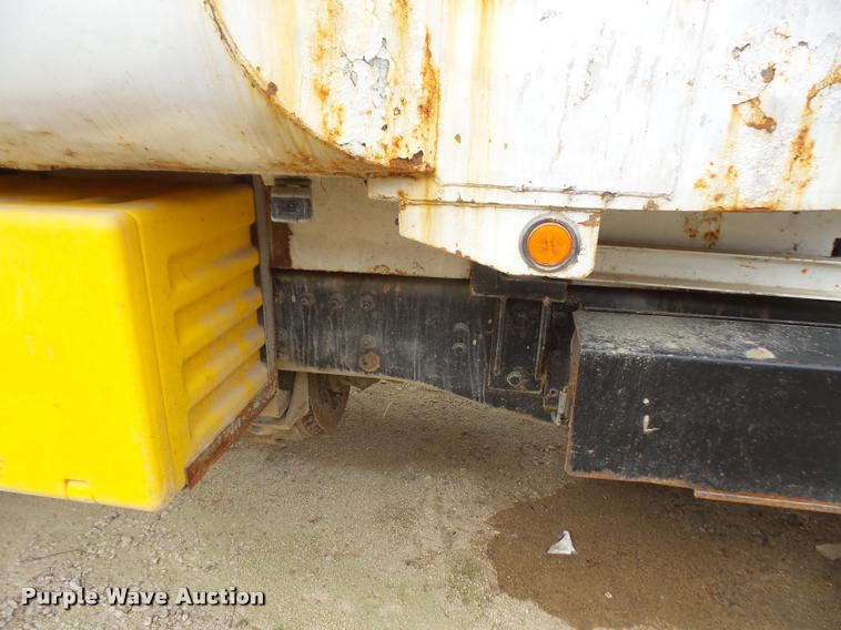 image for item DA6294 1999 Volvo Autocar WXR refuse truck