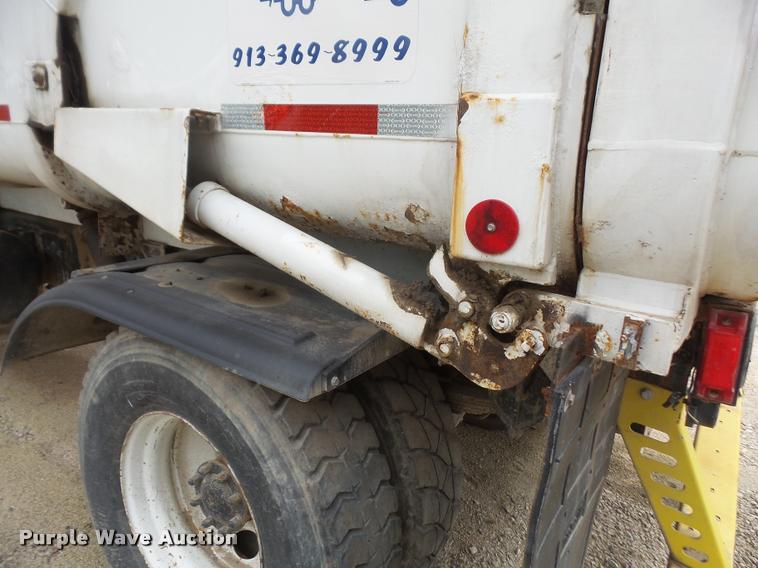 image for item DA6294 1999 Volvo Autocar WXR refuse truck