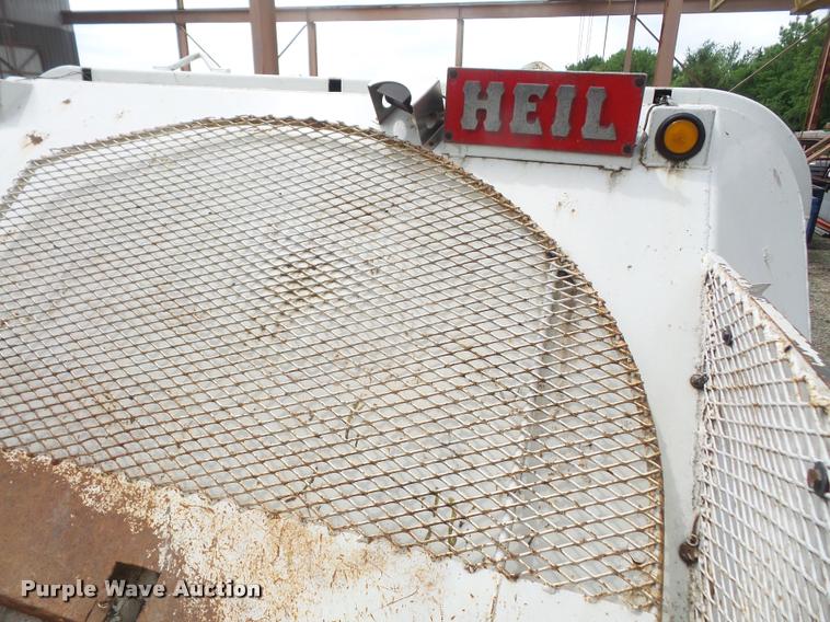 image for item DA6294 1999 Volvo Autocar WXR refuse truck