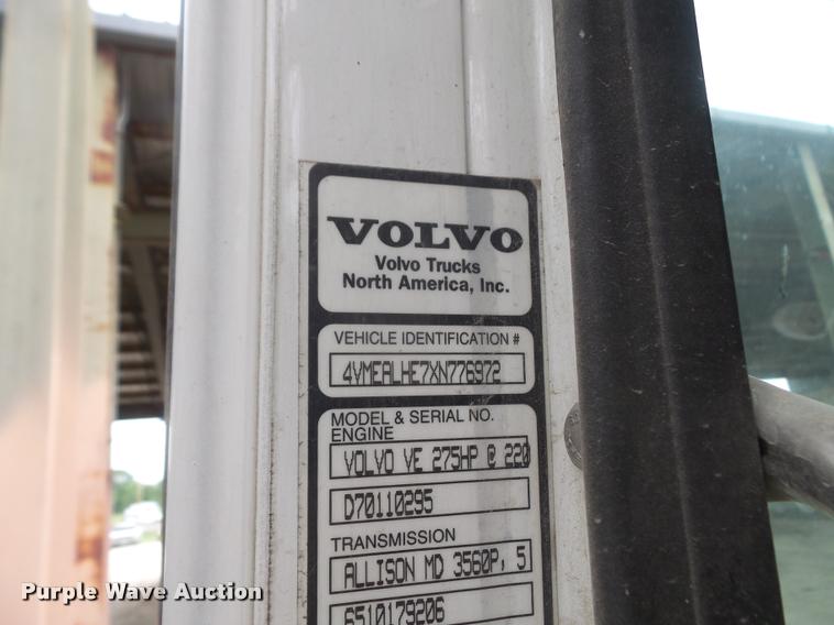 image for item DA6294 1999 Volvo Autocar WXR refuse truck