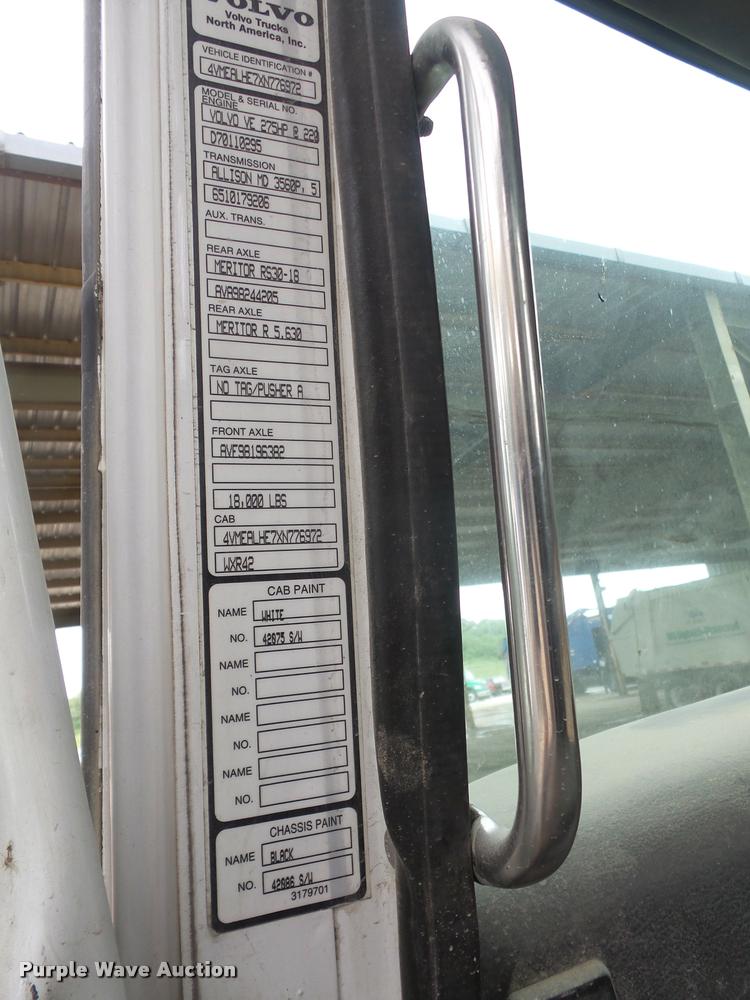 image for item DA6294 1999 Volvo Autocar WXR refuse truck