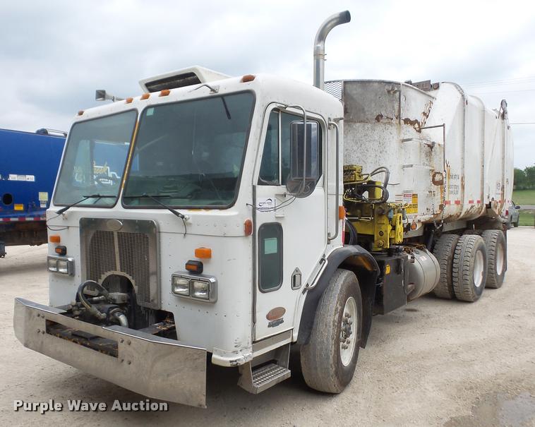 image for item DA6296 1998 Peterbilt 320 refuse truck