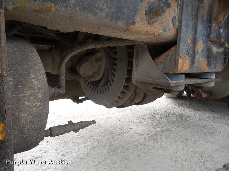 image for item DA6296 1998 Peterbilt 320 refuse truck