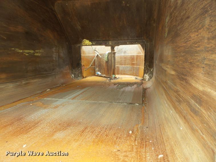 image for item DA6296 1998 Peterbilt 320 refuse truck