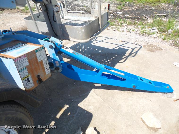 image for item DA6301 2006 Genie TZ-34/20 boom lift