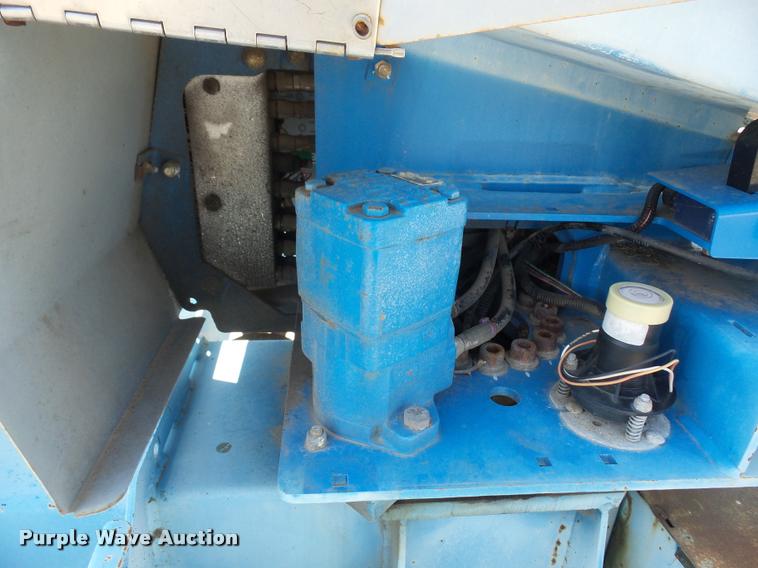 image for item DA6301 2006 Genie TZ-34/20 boom lift