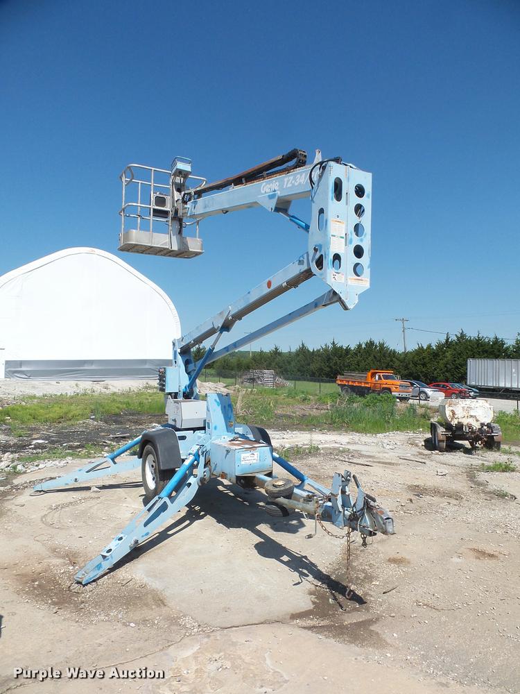 image for item DA6301 2006 Genie TZ-34/20 boom lift