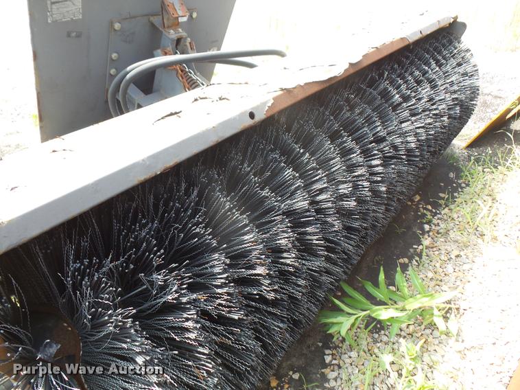 image for item DA6356 Sweepster QC32M8D18 broom