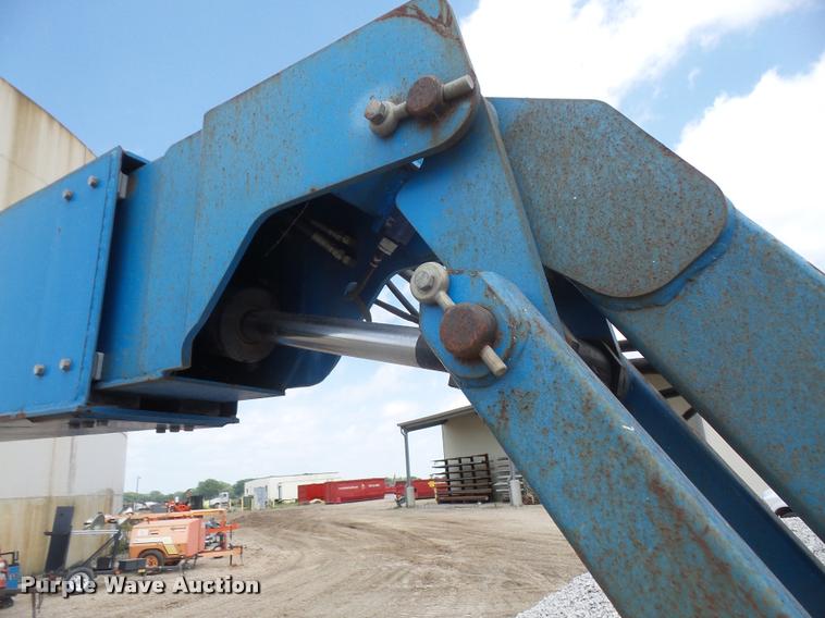 image for item DA6358 2005 Genie Z80/60 boom lift