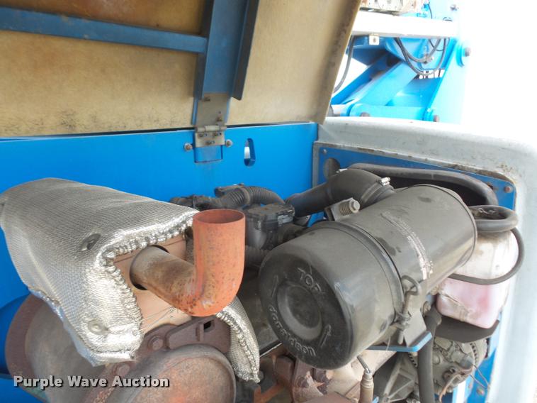 image for item DA6358 2005 Genie Z80/60 boom lift