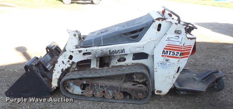 image for item DA6404 2006 Bobcat MT52 compact utility loader