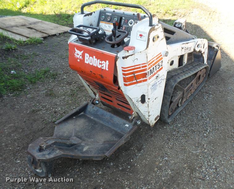 image for item DA6404 2006 Bobcat MT52 compact utility loader