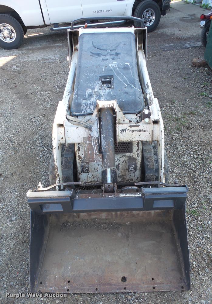 image for item DA6404 2006 Bobcat MT52 compact utility loader