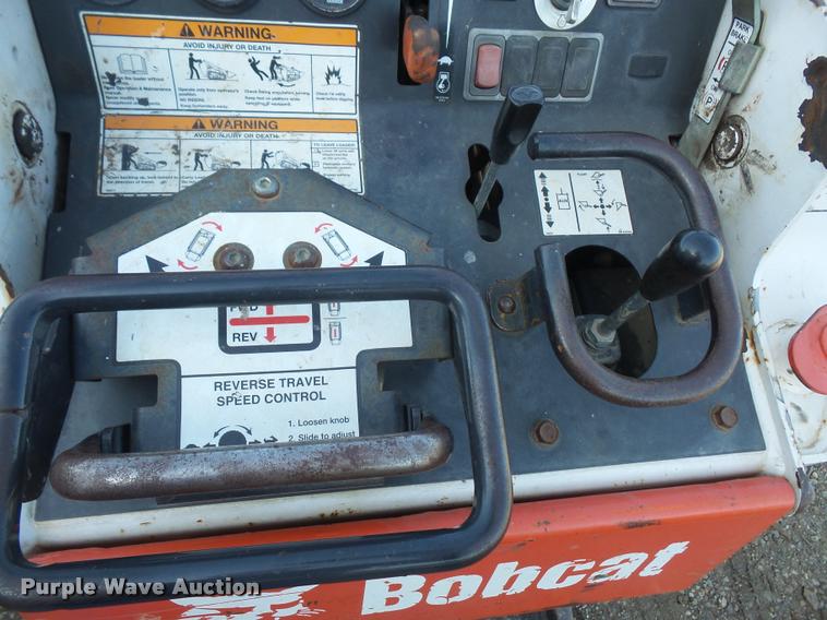 image for item DA6404 2006 Bobcat MT52 compact utility loader