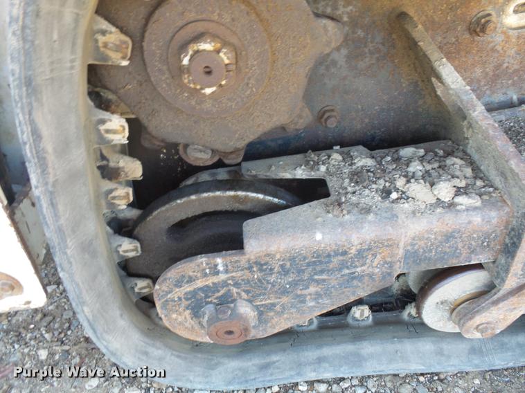 image for item DA6404 2006 Bobcat MT52 compact utility loader