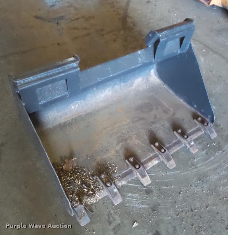 image for item DA6404 2006 Bobcat MT52 compact utility loader