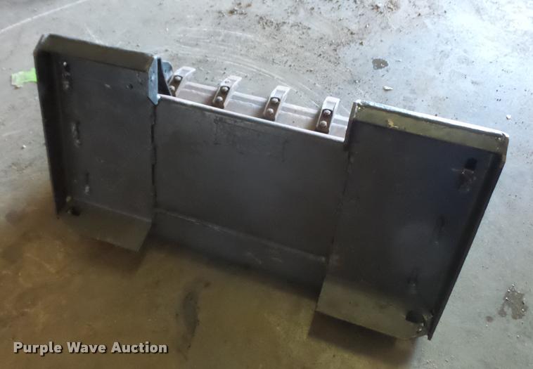 image for item DA6404 2006 Bobcat MT52 compact utility loader