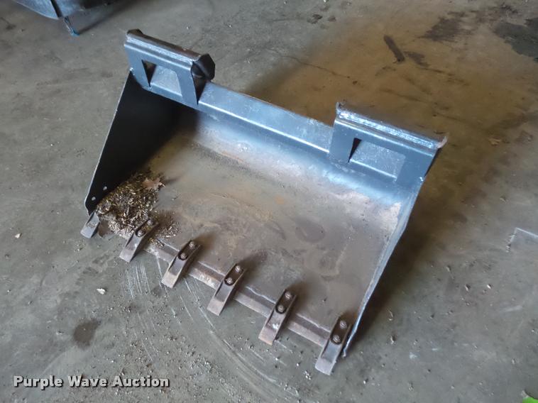 image for item DA6404 2006 Bobcat MT52 compact utility loader