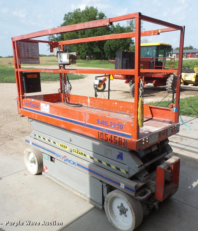 image for item DA6419 2008 Sky Jack SJ III 3220 scissor lift