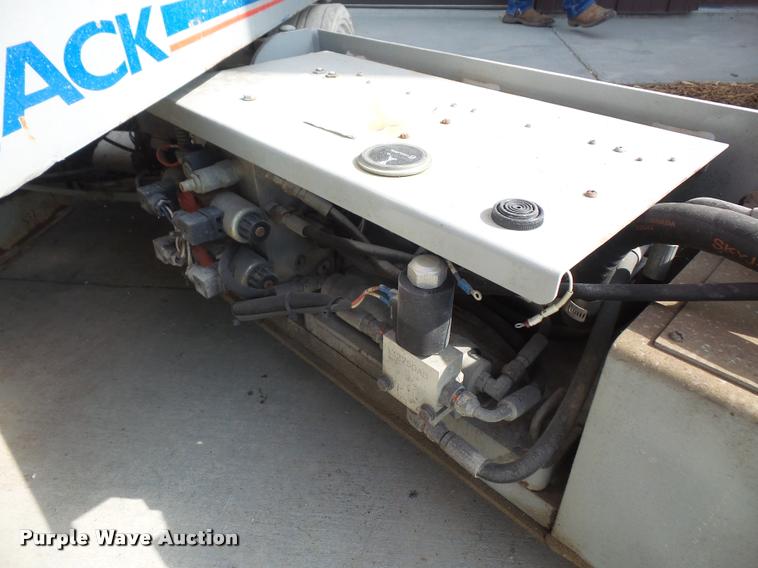 image for item DA6419 2008 Sky Jack SJ III 3220 scissor lift