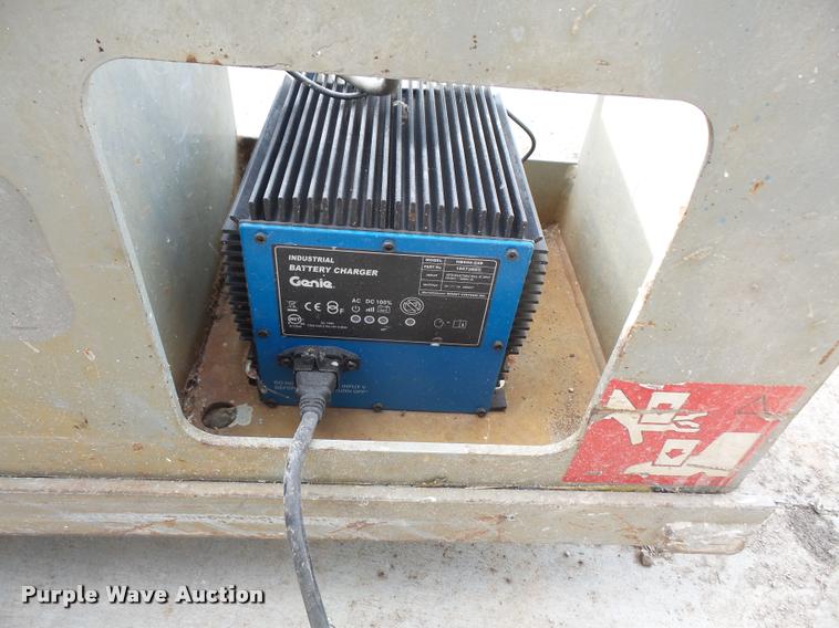 image for item DA6419 2008 Sky Jack SJ III 3220 scissor lift