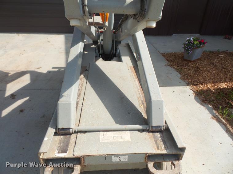 image for item DA6419 2008 Sky Jack SJ III 3220 scissor lift