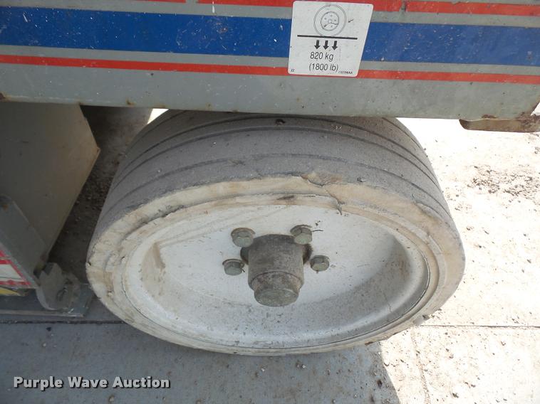 image for item DA6419 2008 Sky Jack SJ III 3220 scissor lift