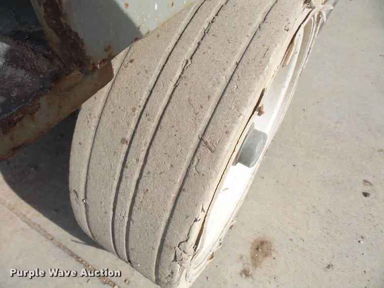 image for item DA6419 2008 Sky Jack SJ III 3220 scissor lift