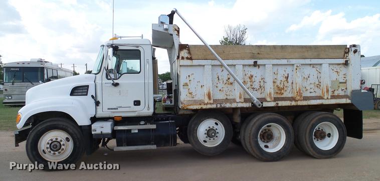 image for item DA6764 2006 Mack CV713 Granite dump truck