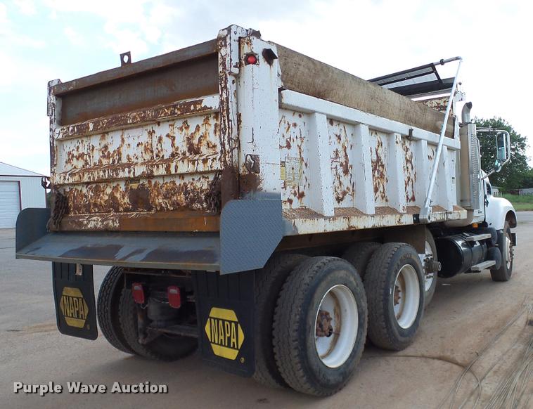 image for item DA6764 2006 Mack CV713 Granite dump truck