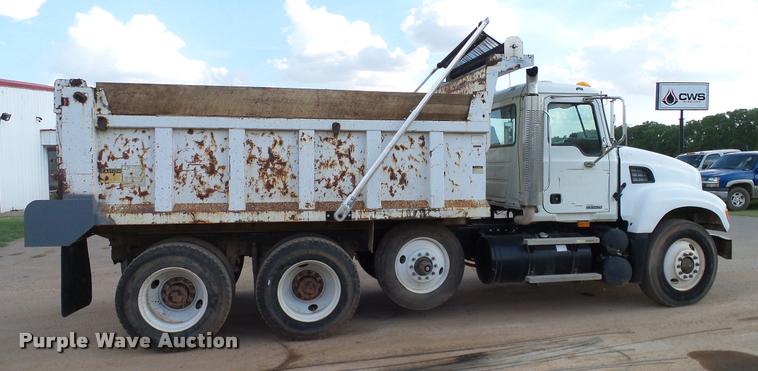 image for item DA6764 2006 Mack CV713 Granite dump truck