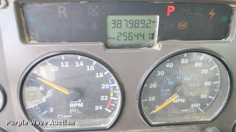 image for item DA6764 2006 Mack CV713 Granite dump truck