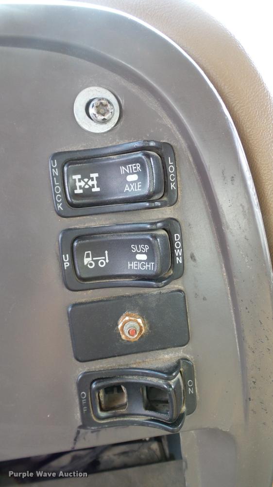 image for item DA6764 2006 Mack CV713 Granite dump truck